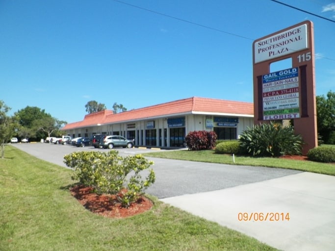 115 N Tamiami Trl, Nokomis, FL à vendre - Photo du bâtiment - Image 3 de 26