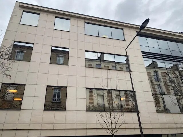 Office in Vincennes for lease - Building Photo - Image 2 of 5