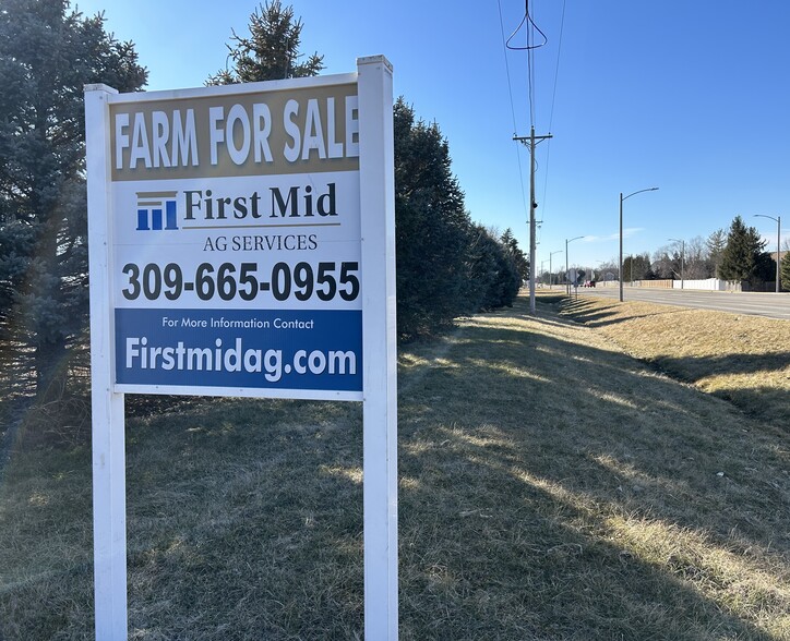 3311 Ireland Grove rd, Bloomington, IL for sale - Primary Photo - Image 1 of 10