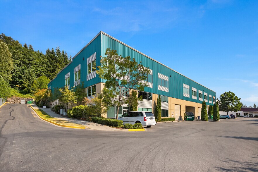 20250 144th Ave NE, Woodinville, WA à louer - Photo du bâtiment - Image 2 de 5