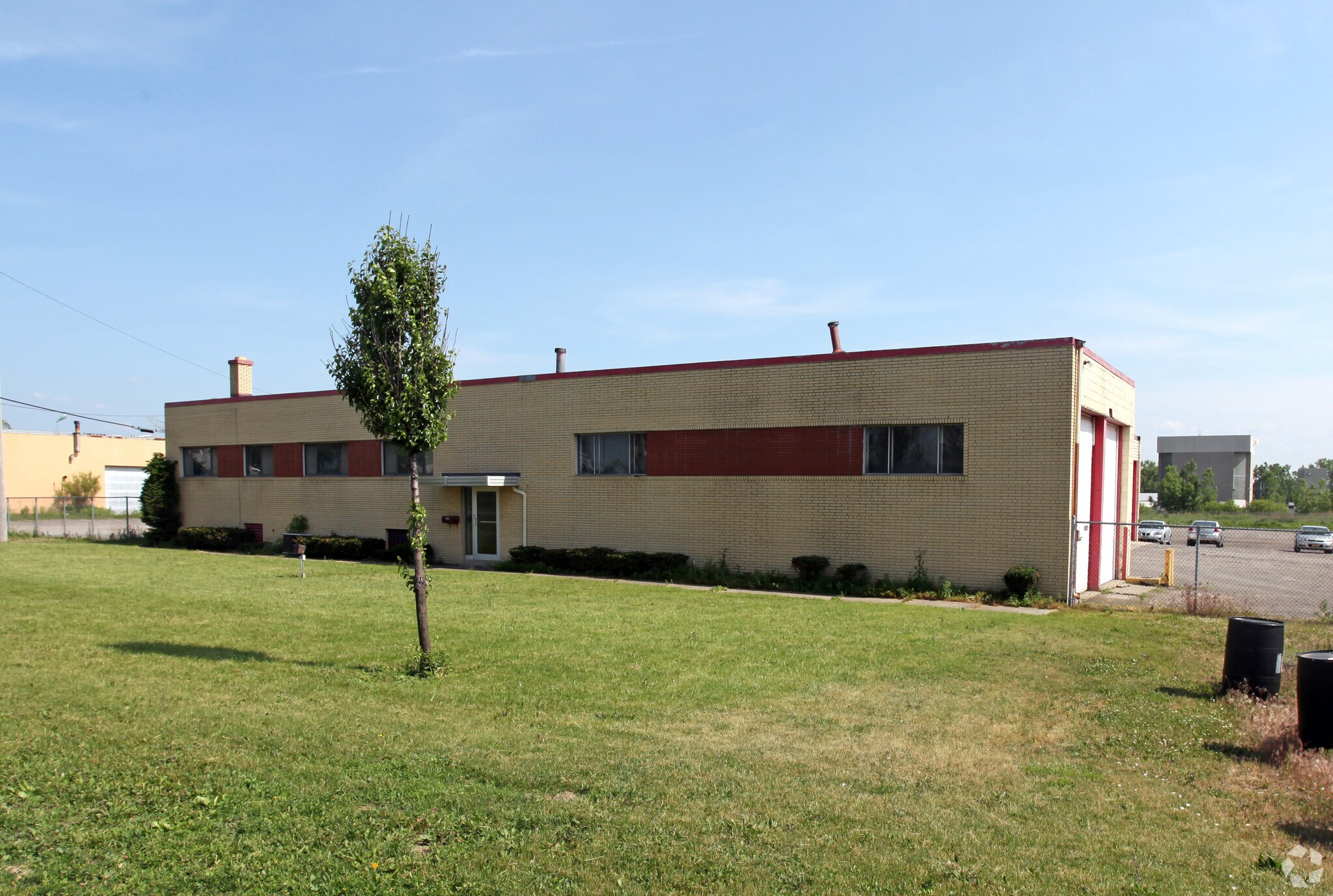 3365 Broadway St, Cheektowaga, NY à vendre Photo du bâtiment- Image 1 de 8