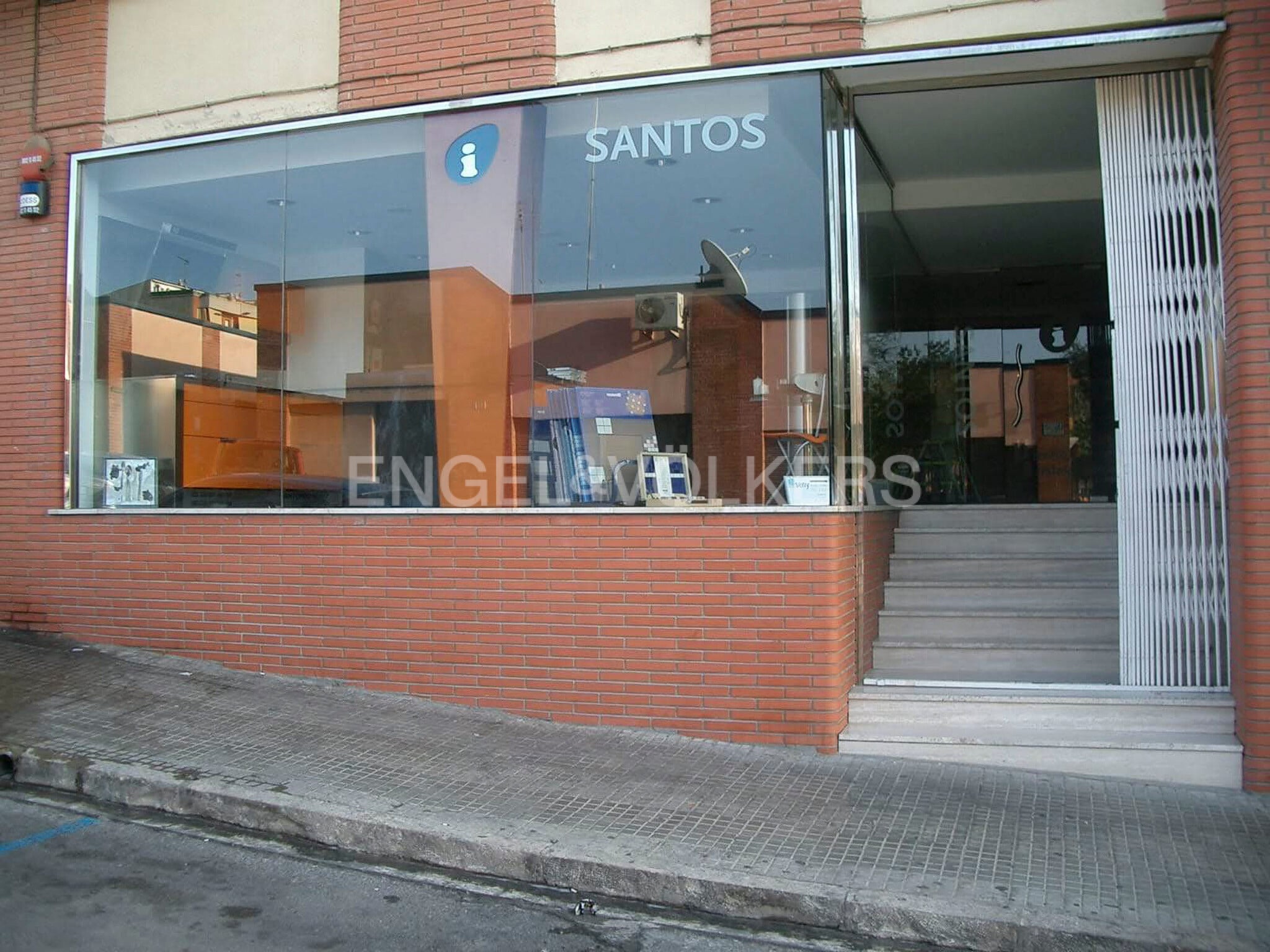 Immeuble residentiel dans Viladecans, Barcelona à vendre Photo du bâtiment- Image 1 de 5