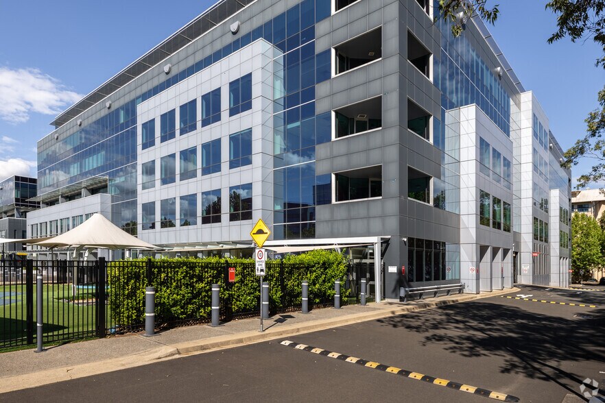 11 Talavera Rd, MACQUARIE PARK à louer - Photo du bâtiment - Image 2 de 4