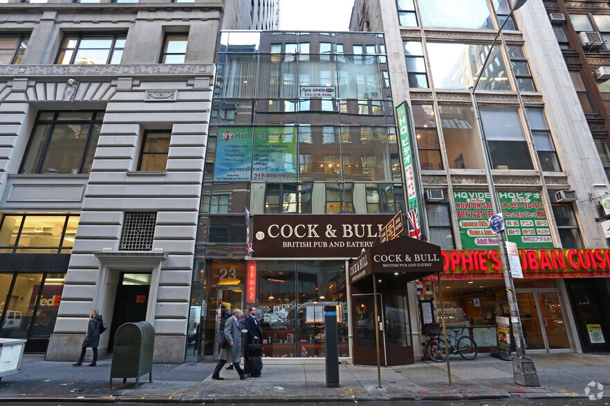 23 W 45th St, New York, NY à vendre - Photo du bâtiment - Image 2 de 16