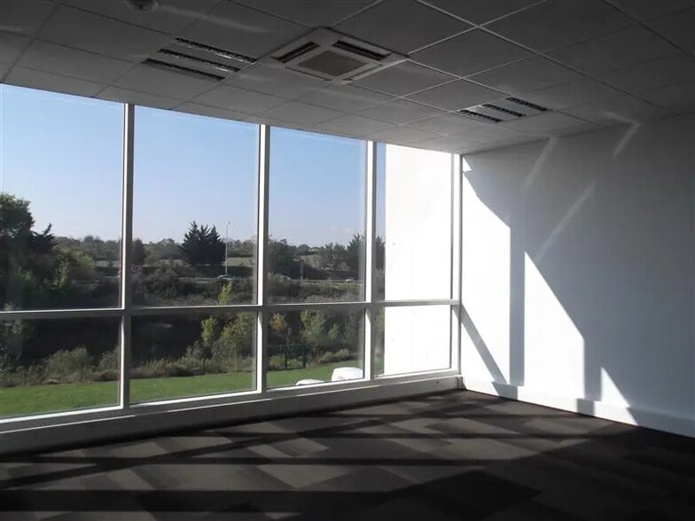 Bureau dans Saint-Priest à louer - Photo intérieure - Image 3 de 4