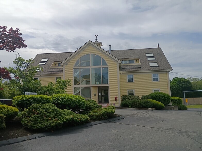 10 Liberty St, Danvers, MA à vendre - Photo du bâtiment - Image 1 de 18