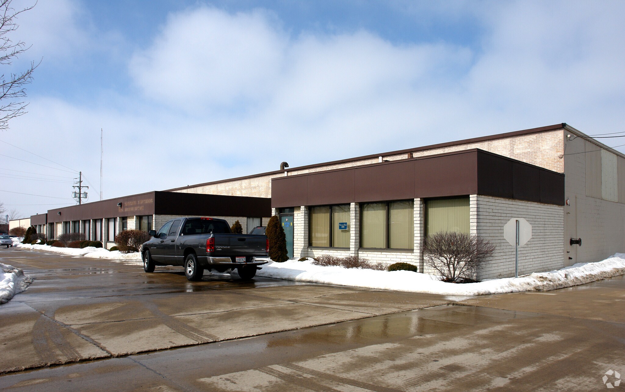 777 W Smith Rd N, Medina, OH à vendre Photo principale- Image 1 de 1