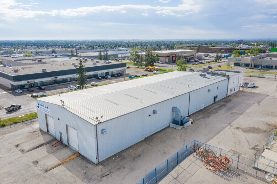 2820 3rd Ave NE, Calgary, AB à vendre - Photo du bâtiment - Image 1 de 1