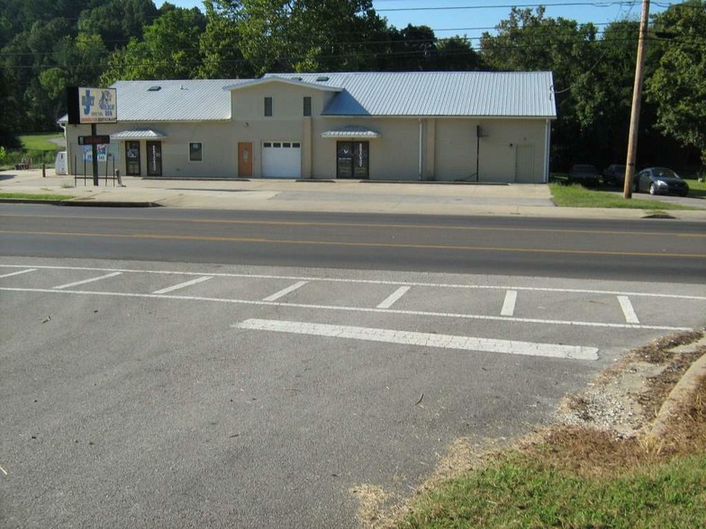 803 S Main St, Brownsville, KY for sale - Building Photo - Image 1 of 1