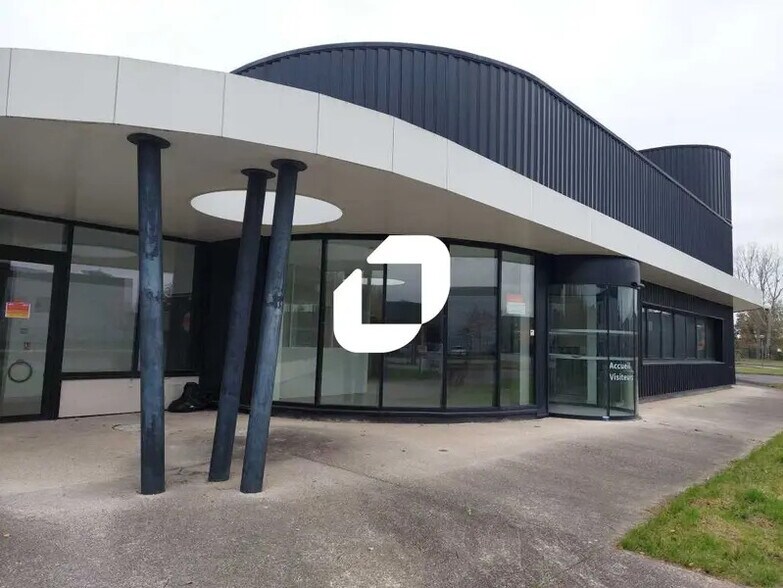 8 Rue Du Maréchal De Lattre De Tassigny, Élancourt for lease - Building Photo - Image 2 of 14