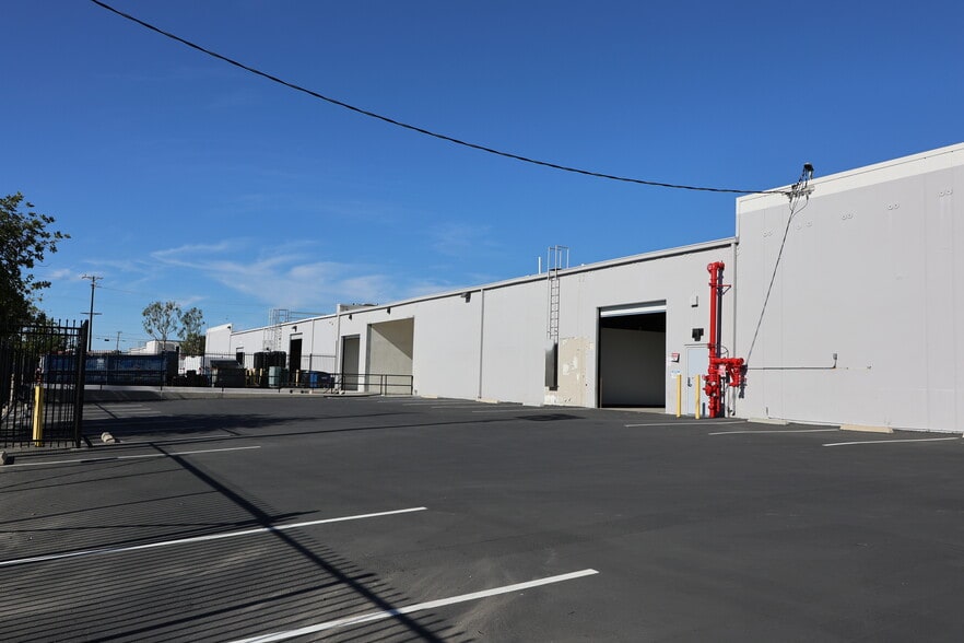 7101 Case Ave, North Hollywood, CA for lease - Building Photo - Image 2 of 8