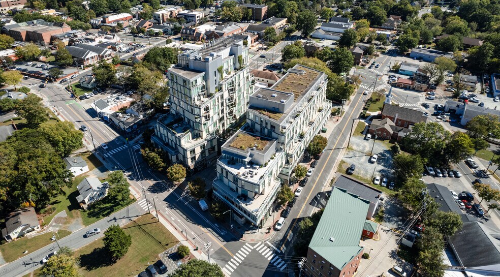 601 W Rosemary St, Chapel Hill, NC à louer - Photo du bâtiment - Image 2 de 16