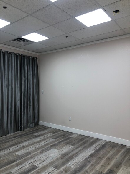 1360 E Nevada Highway 372, Pahrump, NV for lease - Interior Photo - Image 3 of 70