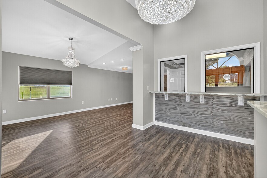 8404 Us Highway 441, Leesburg, FL à louer - Hall d’entrée - Image 2 de 25