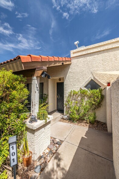 13644 N Hamilton Dr, Fountain Hills, AZ à vendre - Photo du bâtiment - Image 3 de 16