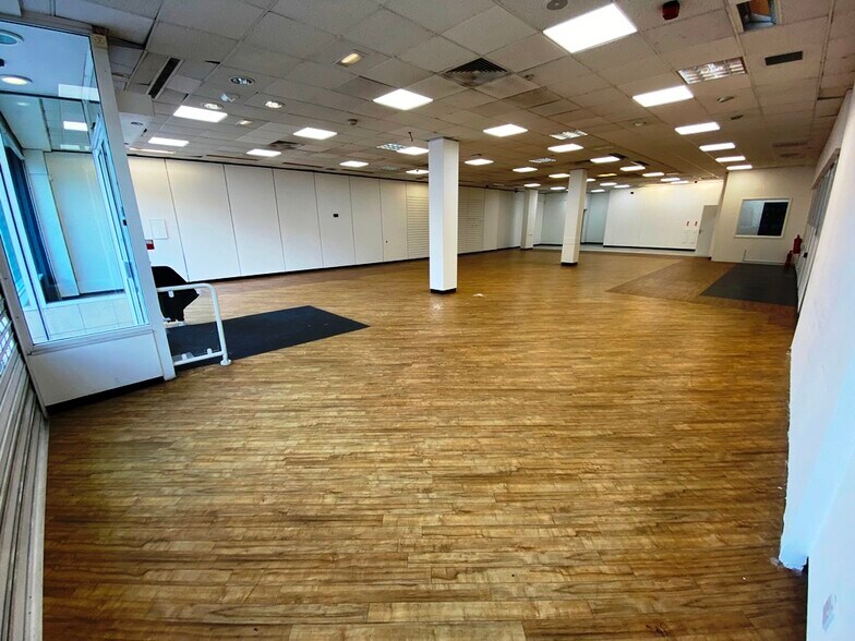 780-784 Bristol Rd S, Birmingham à louer - Photo intérieure - Image 2 de 3