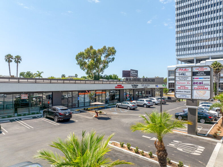 6240 Wilshire Blvd, Los Angeles, CA for lease - Building Photo - Image 2 of 5