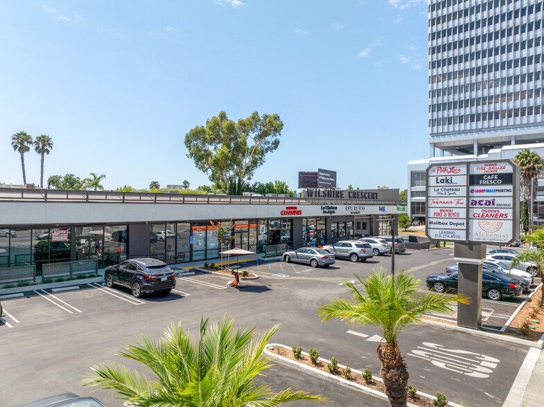 6240 Wilshire Blvd, Los Angeles, CA à louer - Photo du bâtiment - Image 2 de 5