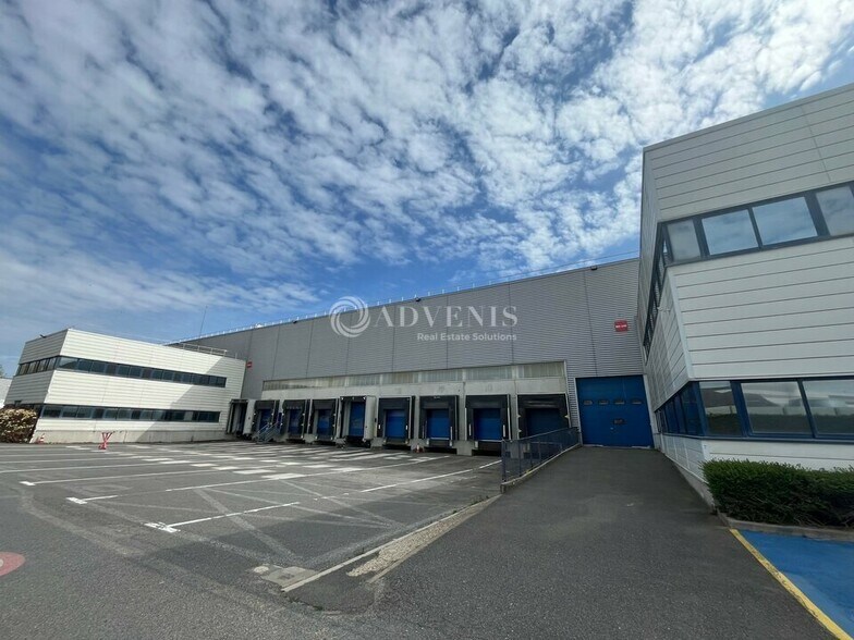 Industrial in Bonneuil Sur Marne for lease - Building Photo - Image 3 of 12