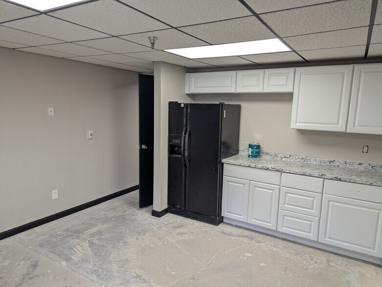389 Main St, Salem, NH à vendre - Photo du bâtiment - Image 3 de 12