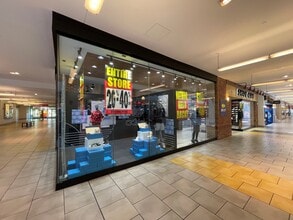 2301-2401 Liberty Heights Ave, Baltimore, MD for lease Interior Photo- Image 2 of 5