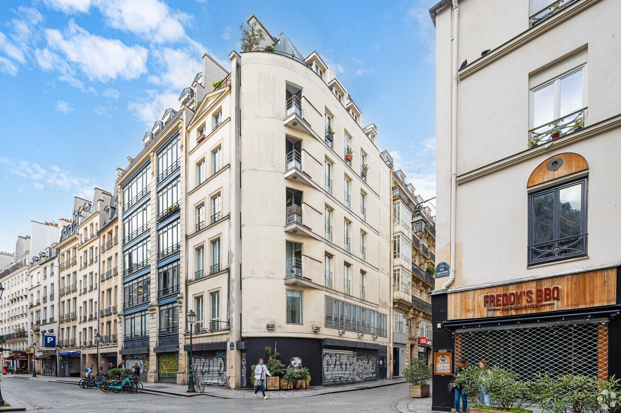 Coworking Space in Paris for lease Primary Photo- Image 1 of 5