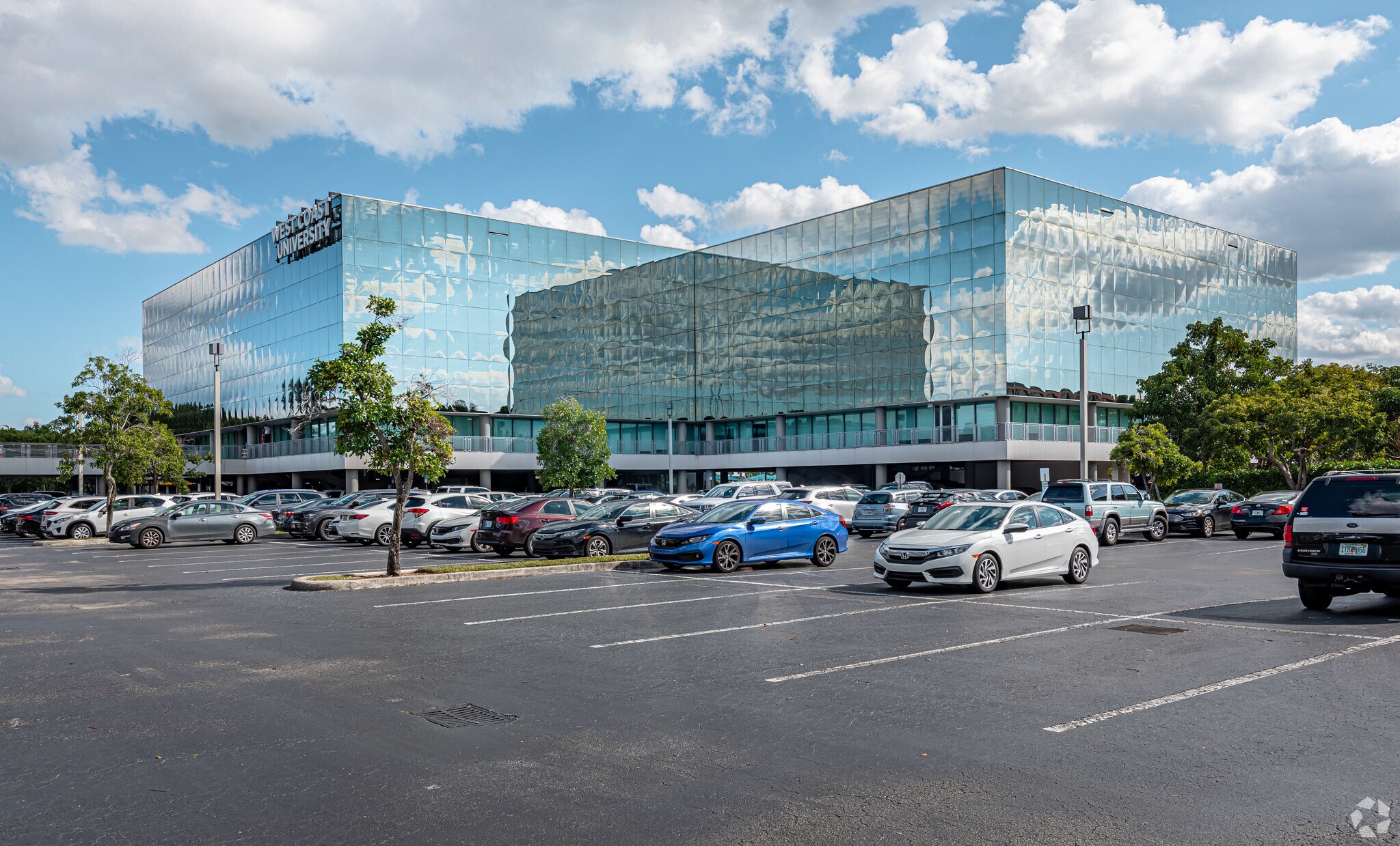 9250 NW 36th St, Doral, FL à louer Photo du bâtiment- Image 1 de 35