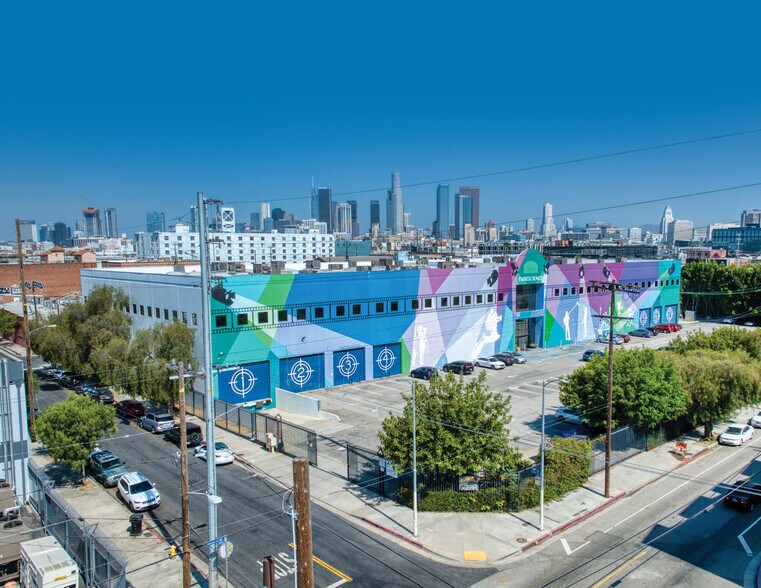 655 S Santa Fe Ave, Los Angeles, CA à louer - Photo du bâtiment - Image 3 de 11