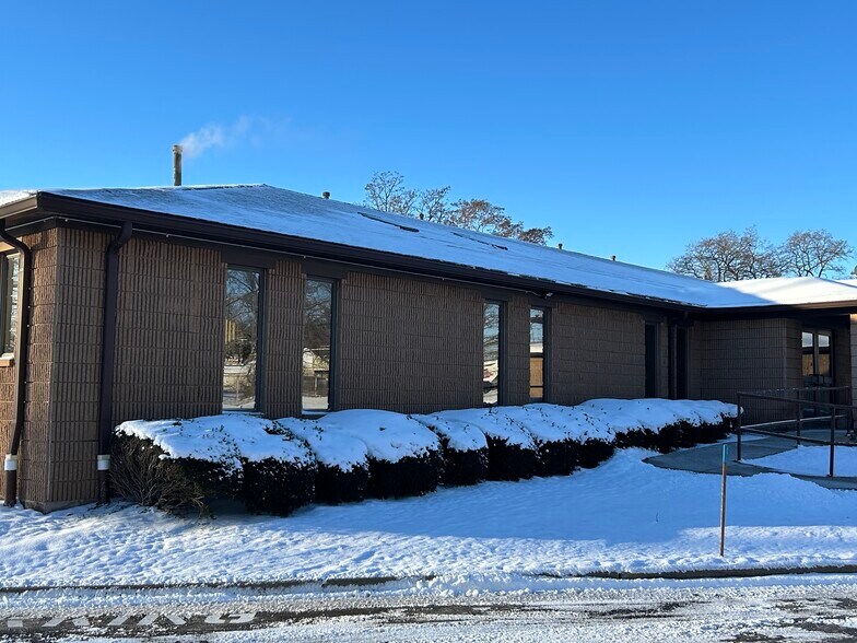 2211 Lyell Ave, Rochester, NY à vendre - Photo du bâtiment - Image 3 de 14