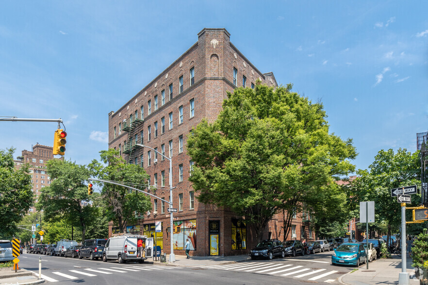 576-578 Hudson St, New York, NY à louer - Photo du bâtiment - Image 1 de 5