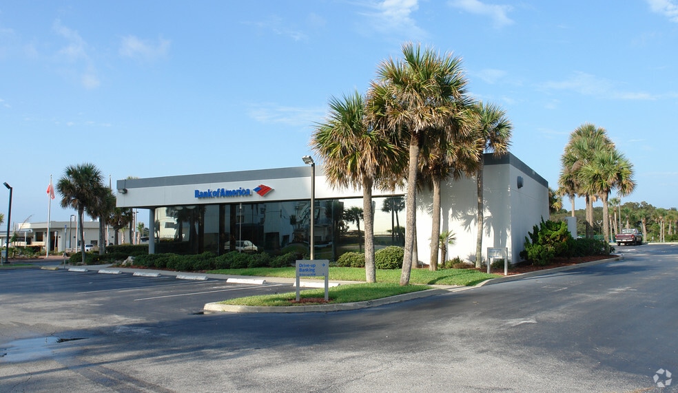 3046 S Atlantic Ave, Daytona Beach, FL for lease - Primary Photo - Image 1 of 3