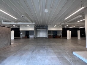 2030-2046 Harvard St, Sarasota, FL à louer Photo intérieure- Image 2 de 8