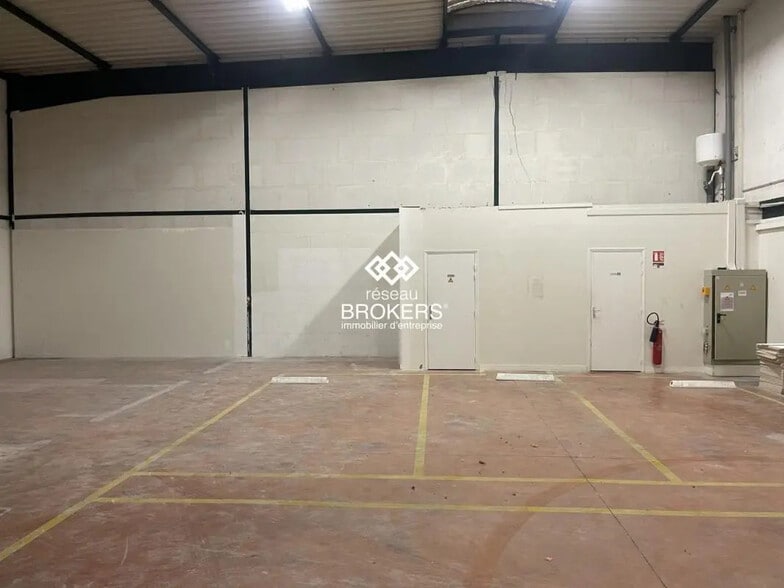 Industrial in Villepinte for lease - Interior Photo - Image 1 of 4