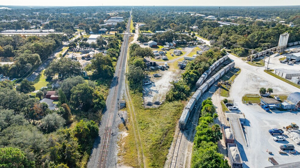 200 Railroad Ave, Edgewater, FL à vendre - Photo du bâtiment - Image 2 de 7