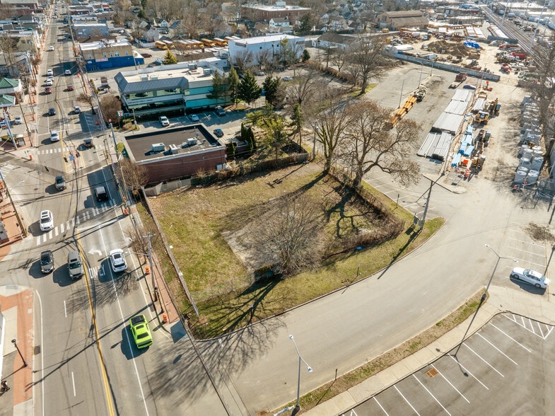 1291 New York Ave, Huntington Station, NY for sale - Building Photo - Image 2 of 4