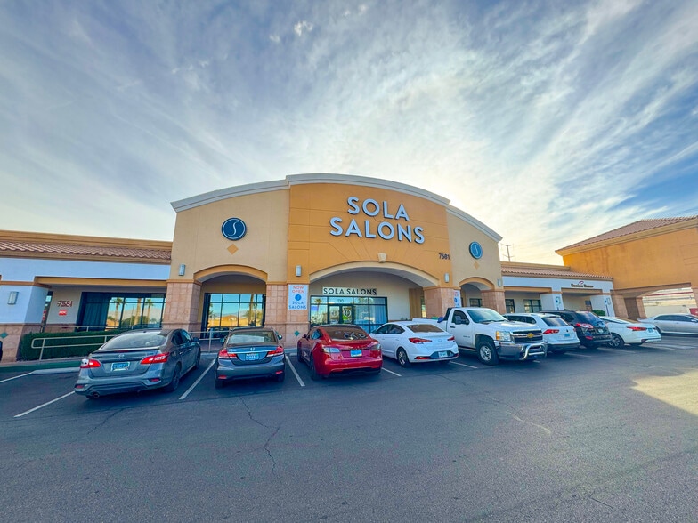 7501-7591 W Lake Mead Blvd, Las Vegas, NV à louer - Photo du bâtiment - Image 3 de 16