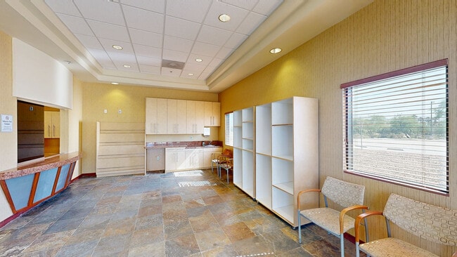 More details for 77840 Flora Rd, Palm Desert, CA - Office for Sale