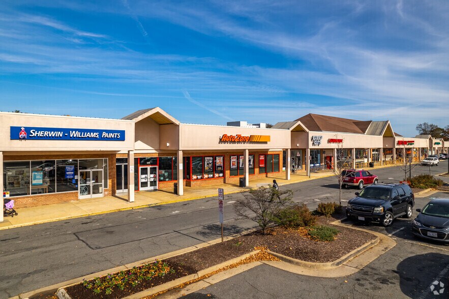 1-199 Elden St, Herndon, VA à louer - Photo du bâtiment - Image 3 de 7