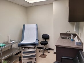 5979 Vineland Rd, Orlando, FL à louer Photo intérieure- Image 2 de 4