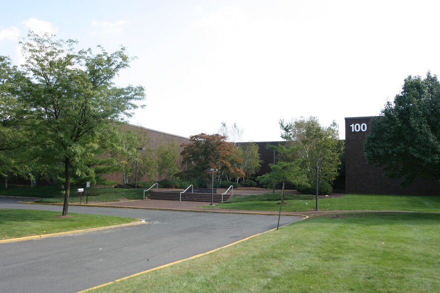100 Herrod Blvd, South Brunswick, NJ à louer - Autre - Image 2 de 8