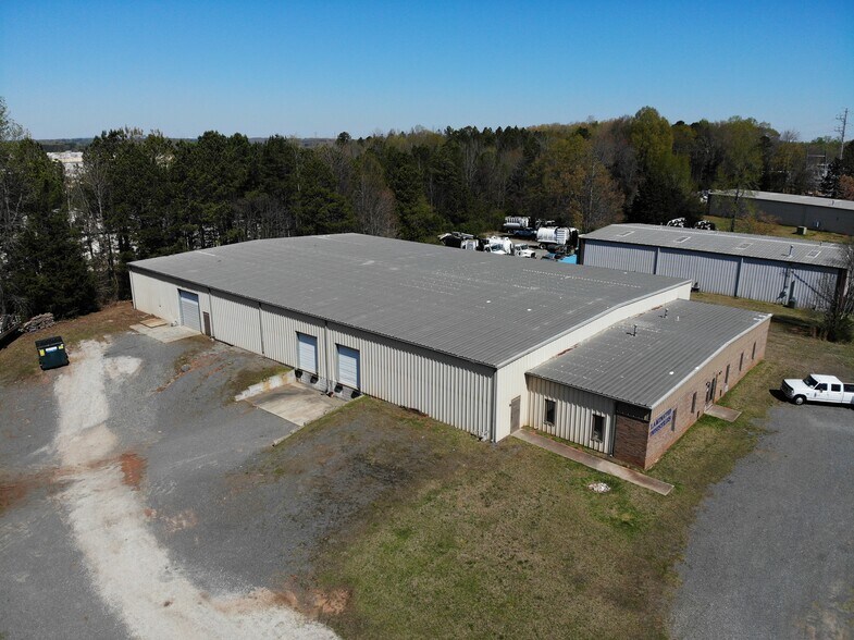 479 Springdale Rd E, Rock Hill, SC à louer - Photo du bâtiment - Image 3 de 6