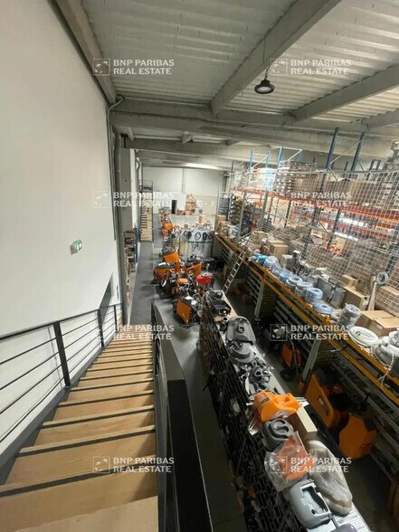 Industrial in Lesquin for lease - Interior Photo - Image 2 of 13