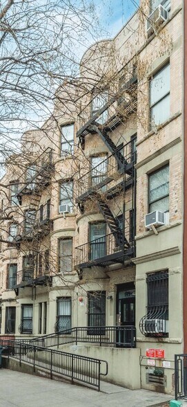 145 Albany Ave, Brooklyn, NY à vendre - Photo du bâtiment - Image 3 de 4