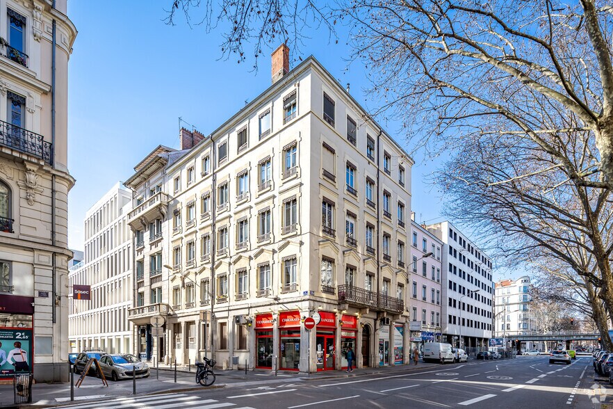 Bureau dans Lyon à louer - Photo du bâtiment - Image 3 de 4