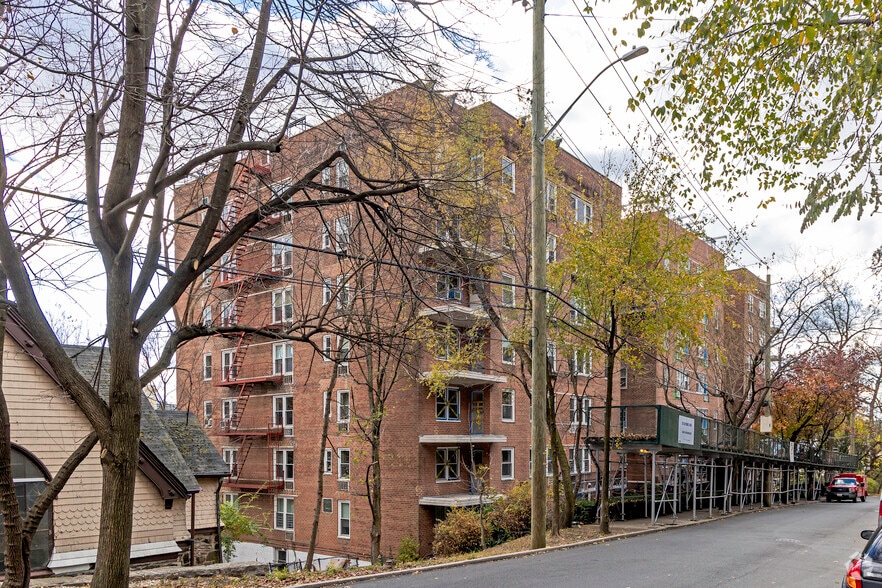 2711 Independence Ave, Bronx, NY for sale - Building Photo - Image 3 of 6