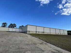 1014 Industrial Park Dr, Clinton, MS for sale Building Photo- Image 2 of 7