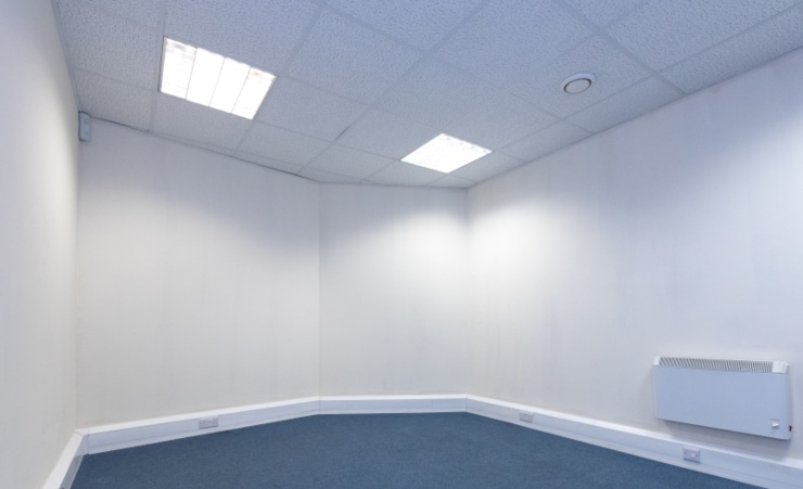 207-211 The Vale, London for lease - Interior Photo - Image 2 of 9