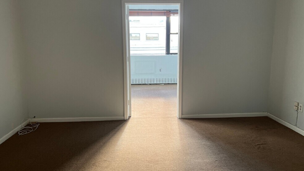 2943-2957 Long Beach Rd, Oceanside, NY à louer - Photo du bâtiment - Image 3 de 21