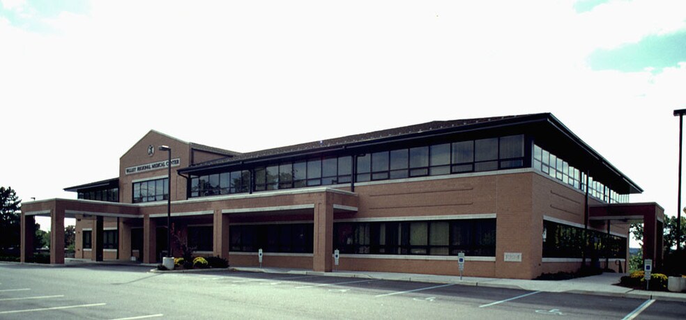 400 Franklin Tpke, Mahwah, NJ à louer - Photo du bâtiment - Image 2 de 9
