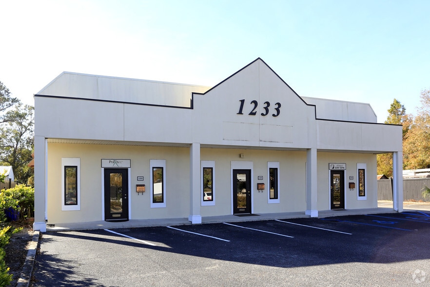 1233 Ben Sawyer Blvd, Mount Pleasant, SC for lease - Building Photo - Image 1 of 7